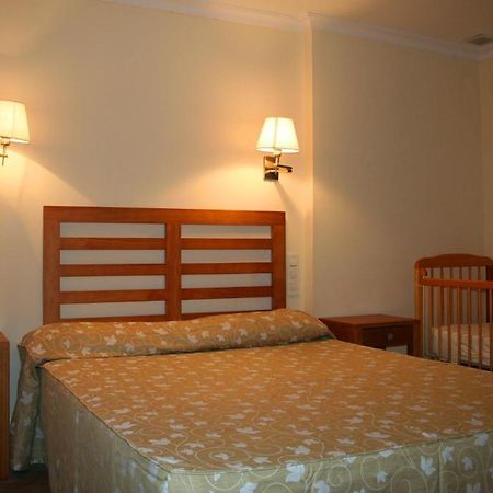 Hostal Margarita La Linea de la Concepcion Ngoại thất bức ảnh