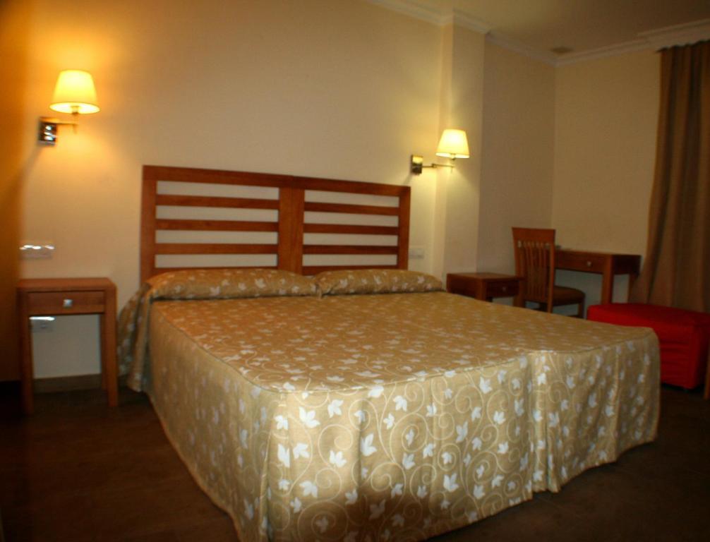 Hostal Margarita La Linea de la Concepcion Ngoại thất bức ảnh