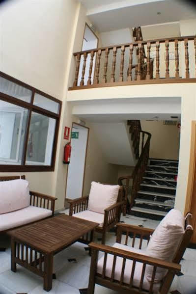 Hostal Margarita La Linea de la Concepcion Ngoại thất bức ảnh